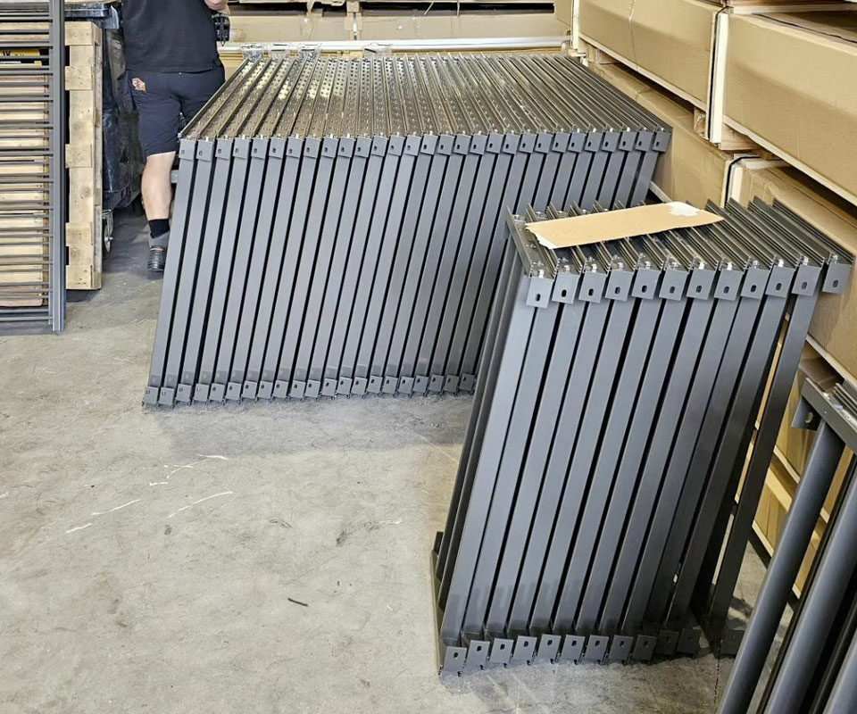 Aluminium balkonhek uit voorraad: snel en eenvoudig een veilige en stijlvolle afbakening