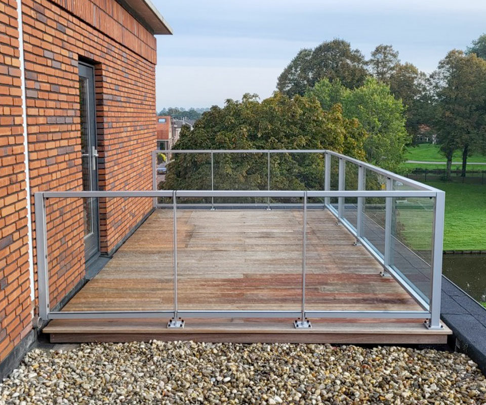 Glazen balustrade: doe-het-zelf