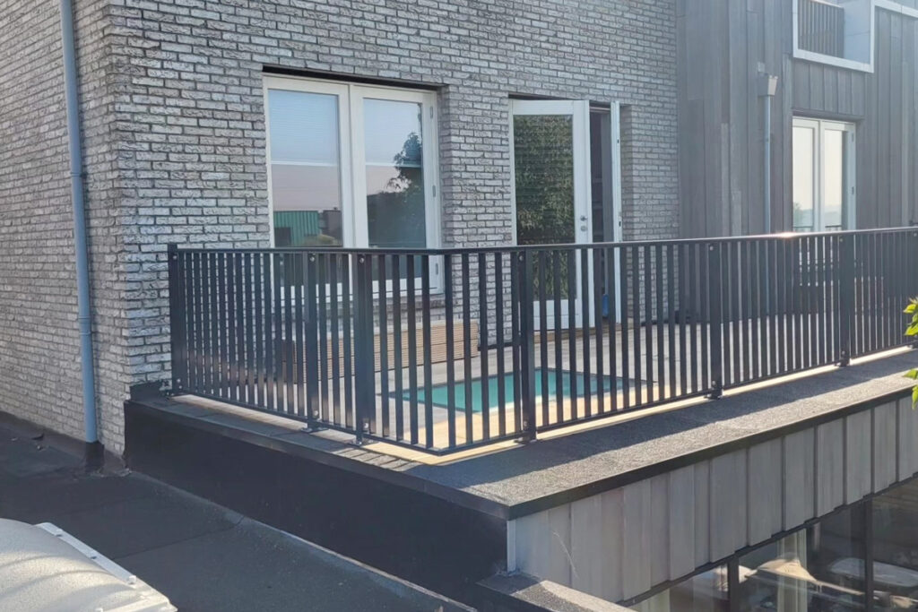 Dakterras hekwerk laten plaatsen