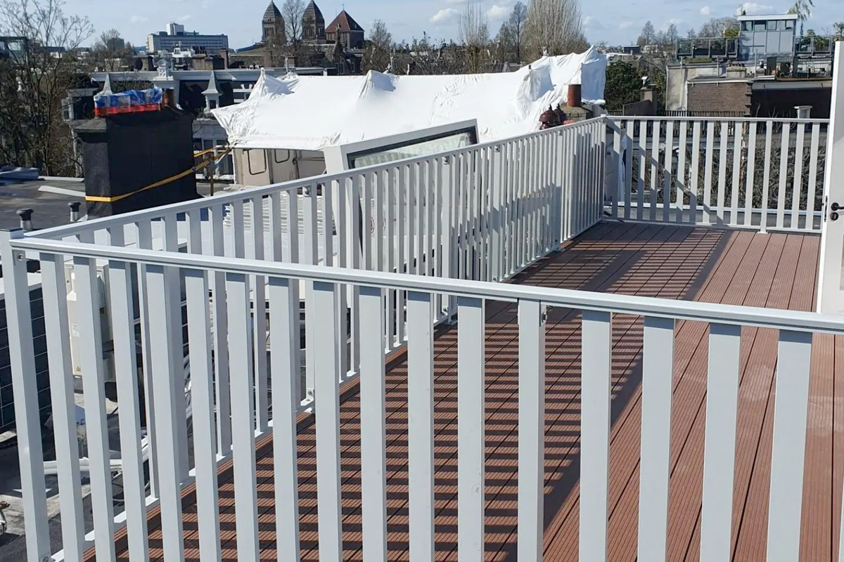 Dakterras hekwerk laten plaatsen