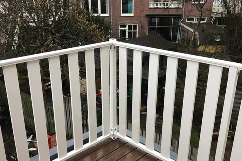 Balustrade Lamellenhek breed
