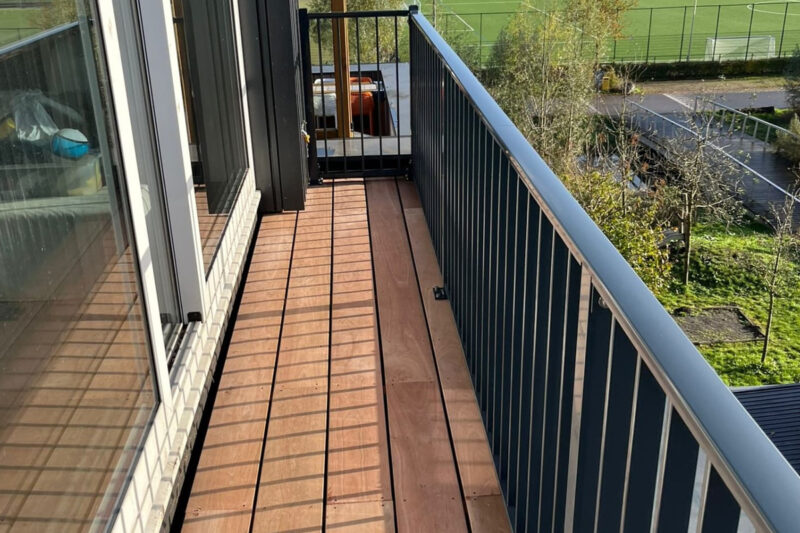 Balustrade striphekwerk breed