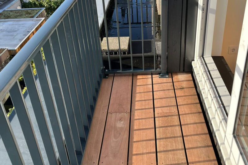 Balustrade striphekwerk breed