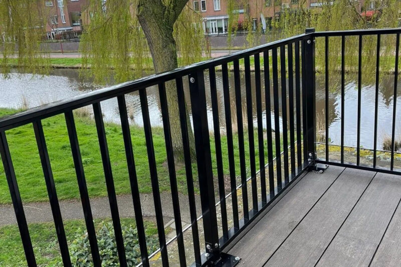 balustrade striphekwerk smal