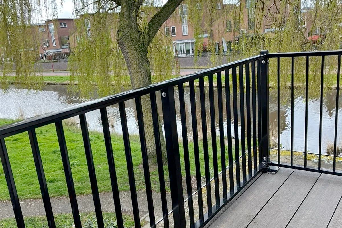 Erker met Balkon: Meer Ruimte en een Luxe Uitstraling