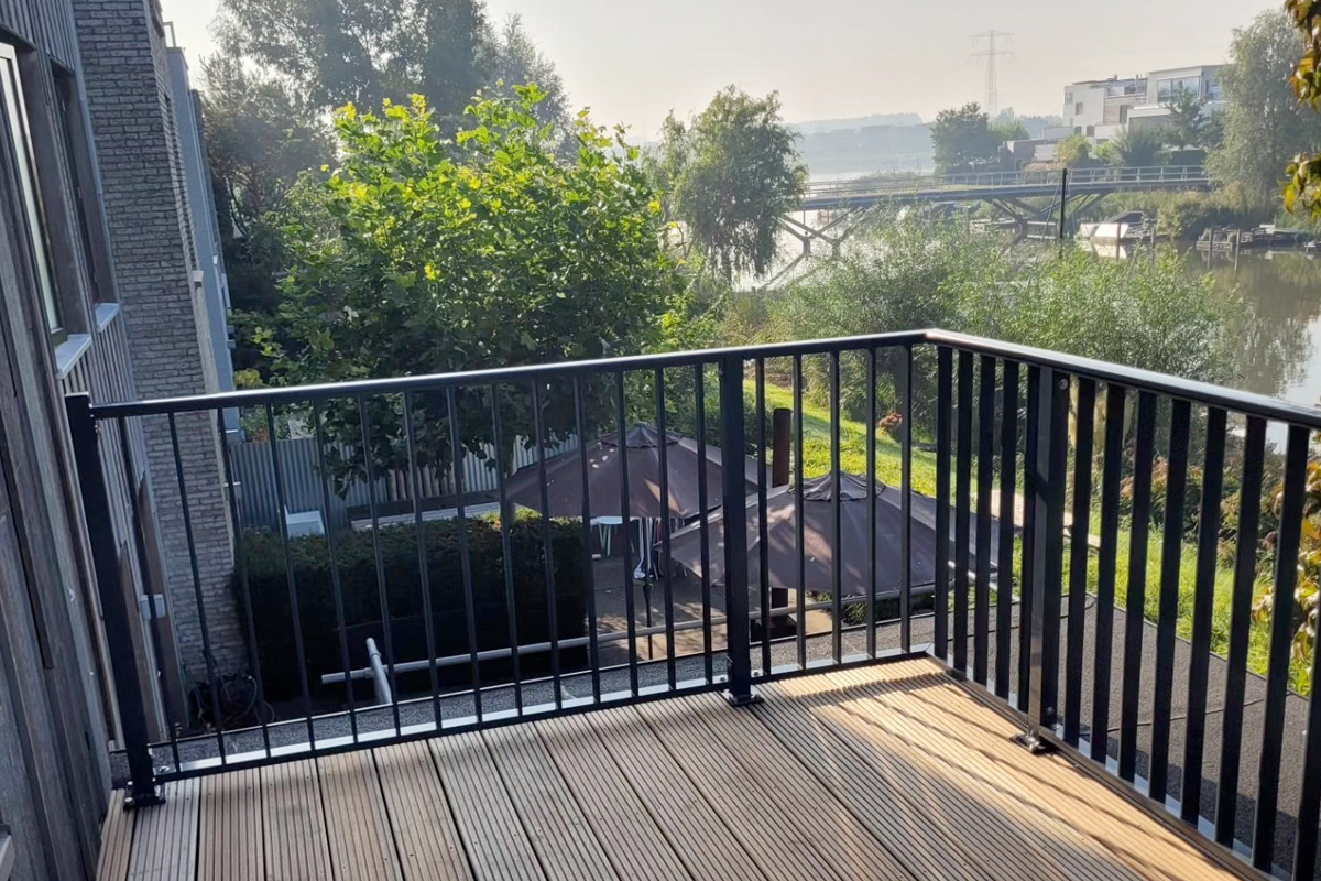 Kan ik van mijn plat dak een dakterras maken?
