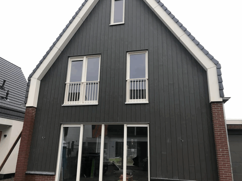Frans balkonhek spijlen rond