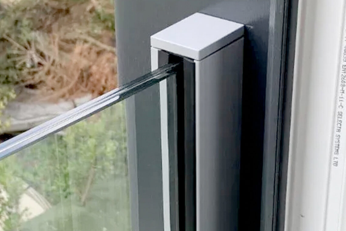 Glazen Frans balkon plaatsen