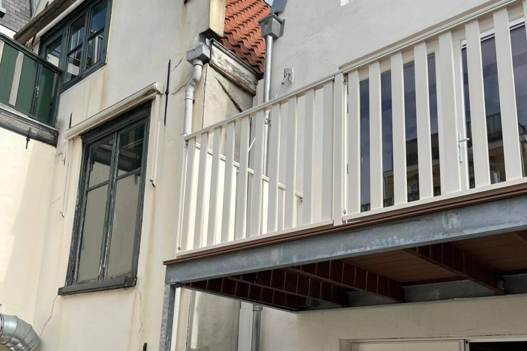 Spoedlevering balkonhekwerk