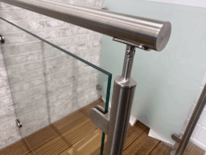 Detail glazen balustrade model chique