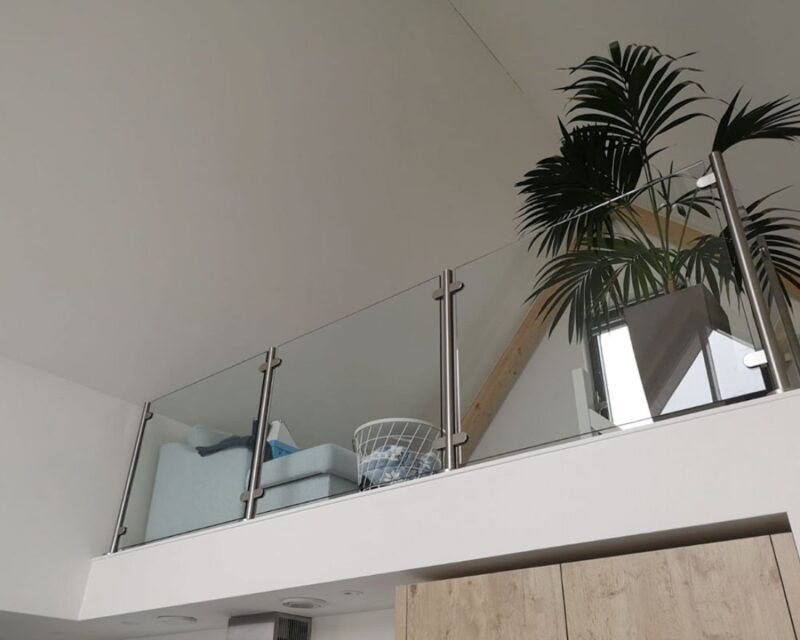 Glazen balustrade elegant