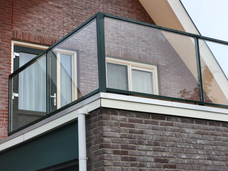 Glazen balustrade luxe