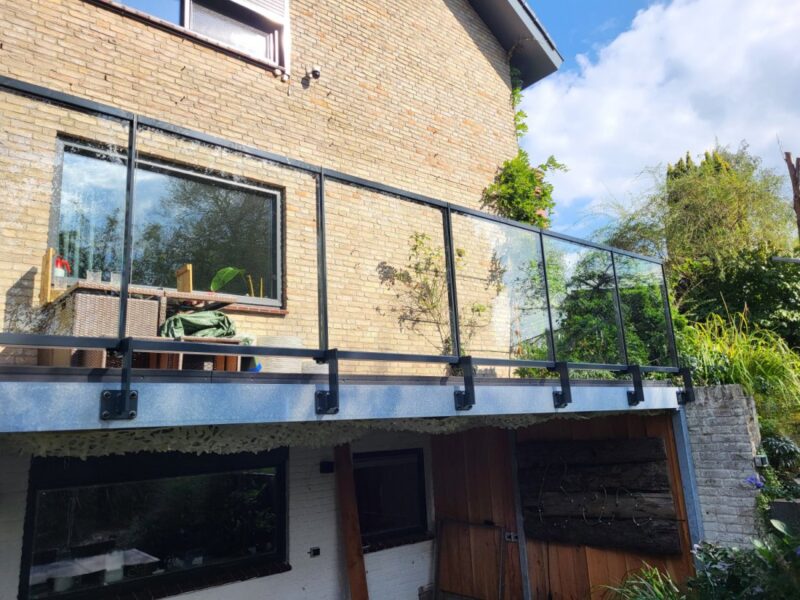 Glazen balustrade luxe