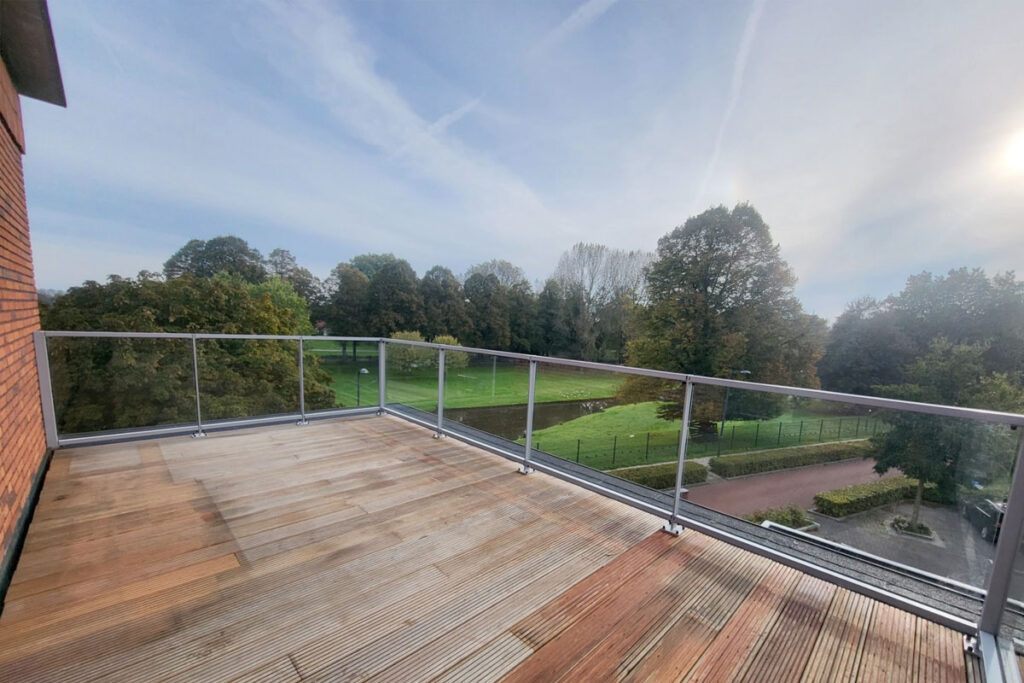 leverancier glazen balustrade