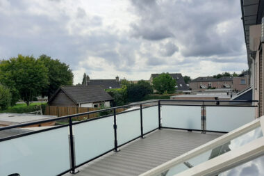 verschil glazen balustrades en traditionele balustrades