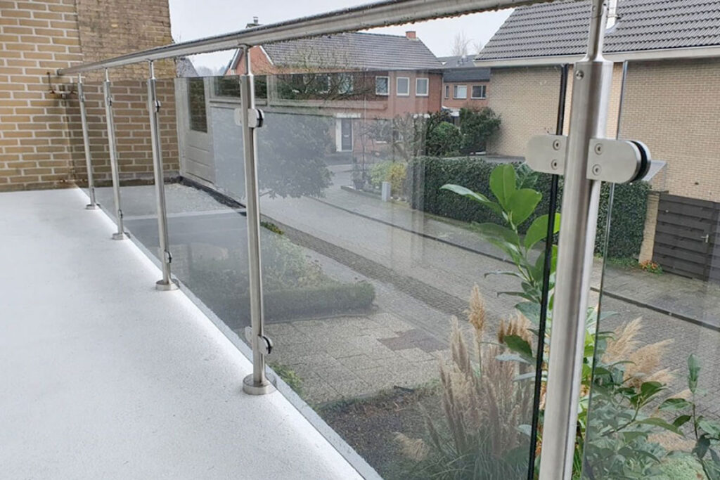 verschil glazen balustrades en traditionele balustrades