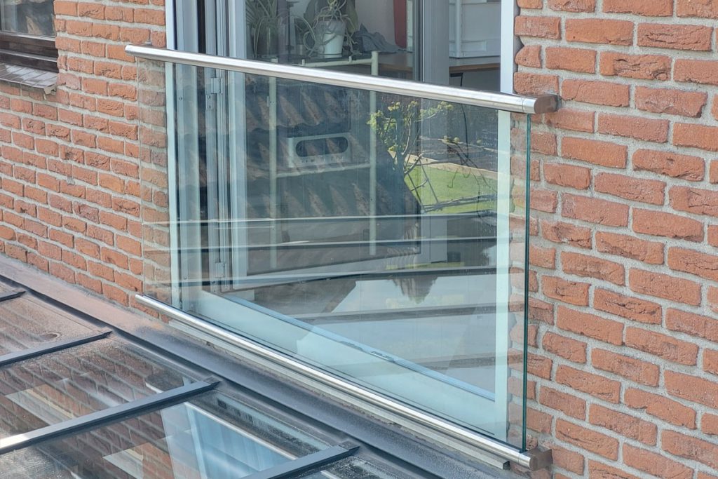 Glazen Frans balkonhek kopen: stijlvol én veilig
