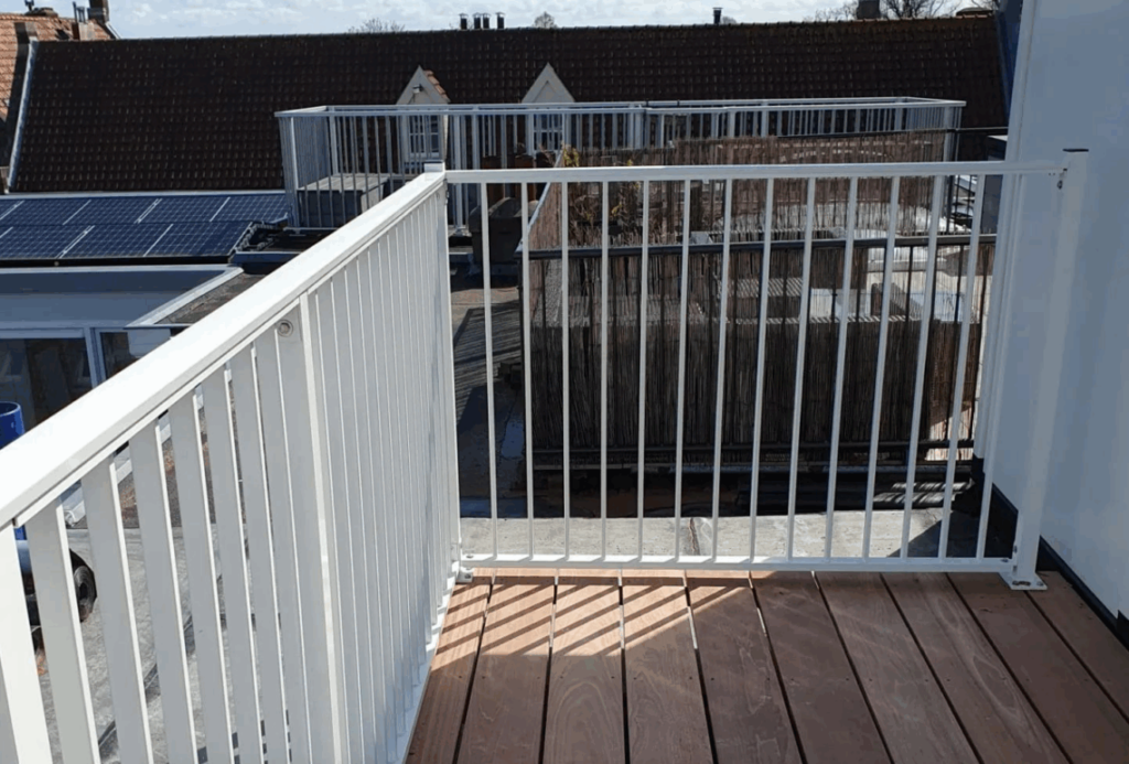 Striphekwerk uit voorraad