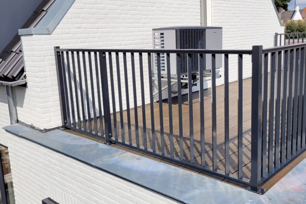 Striphekwerk uit voorraad