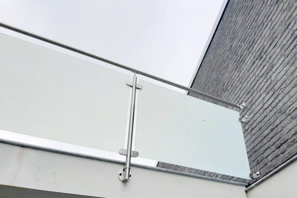 RVS balustrade met glas van Q-Railing