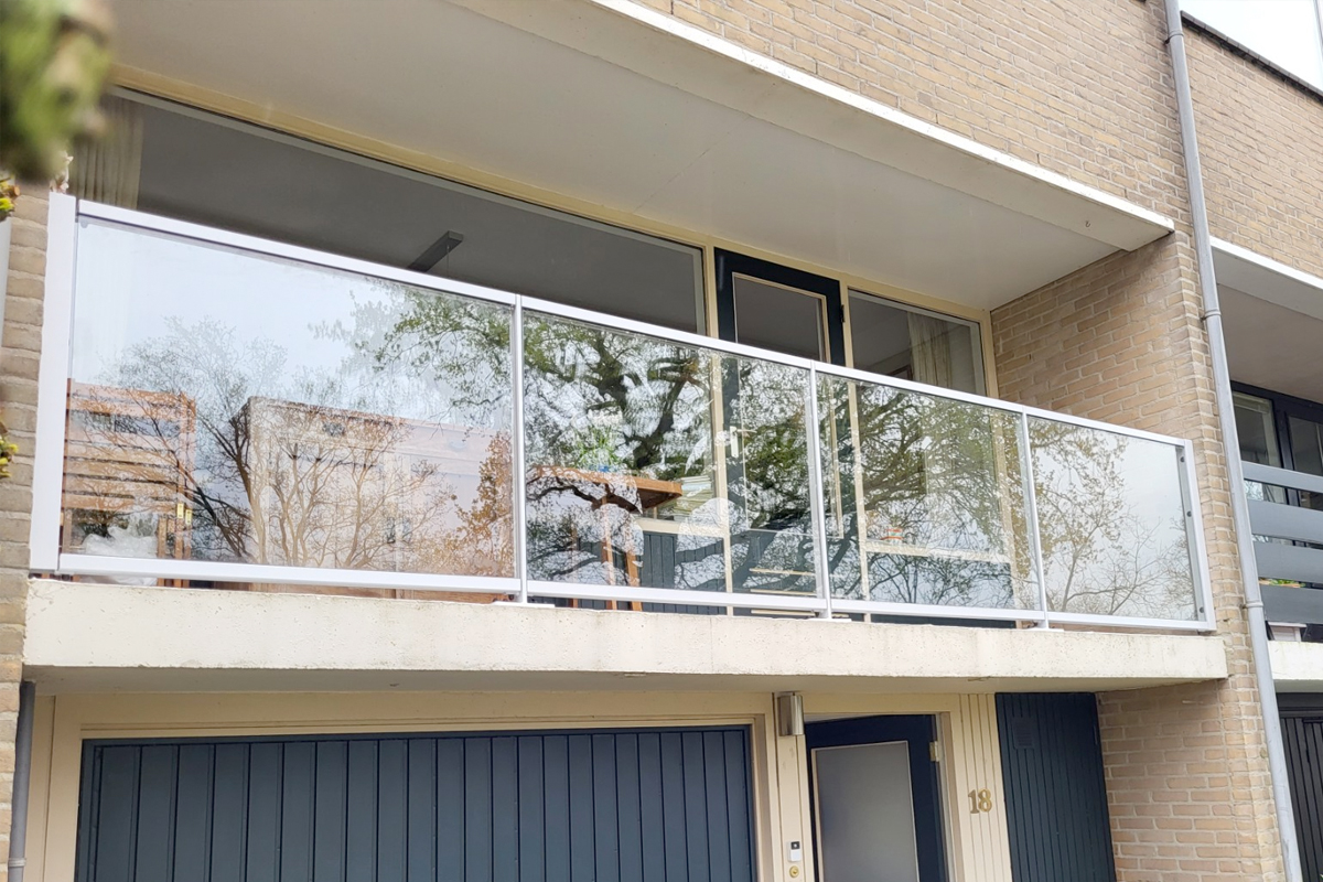 Balkonhekwerk met glas kopen? Dit moet je weten