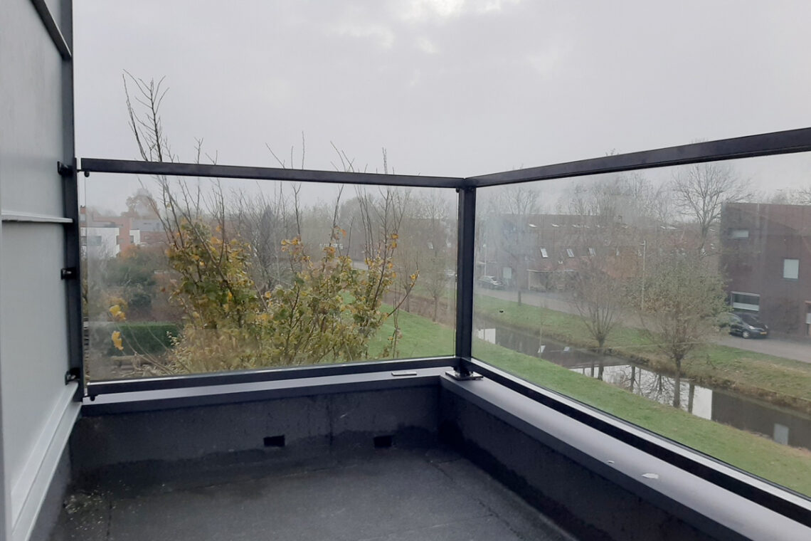 Fabrikant balkonhekwerk met glas