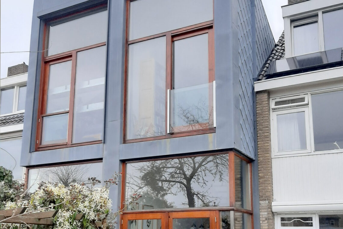 Frans balkonhek met glas