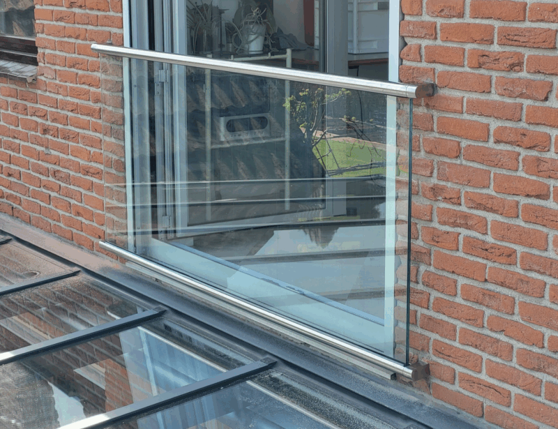 Frans balkonhek met glas en RVS
