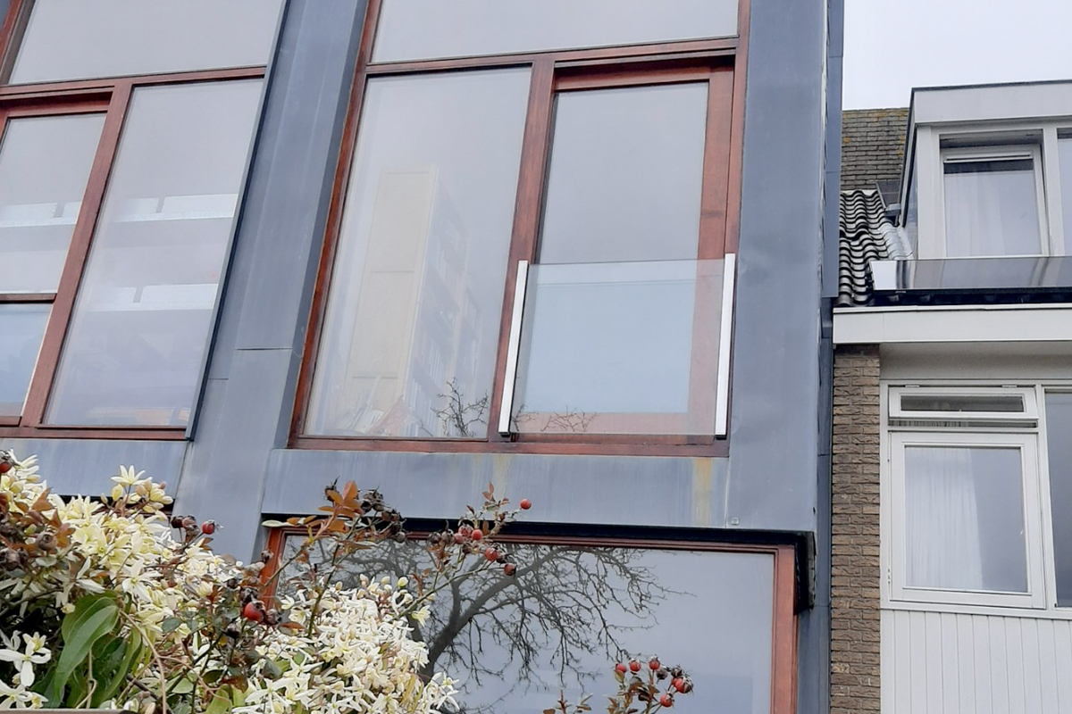 Een Frans balkonhek met glas kopen via een webshop