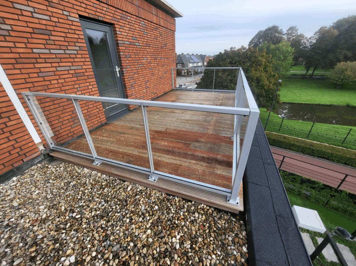 Glas balustrade laten plaatsen