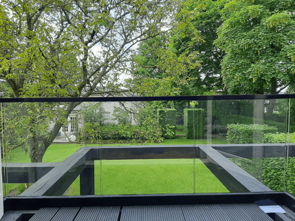 Glazen balustrade profiel