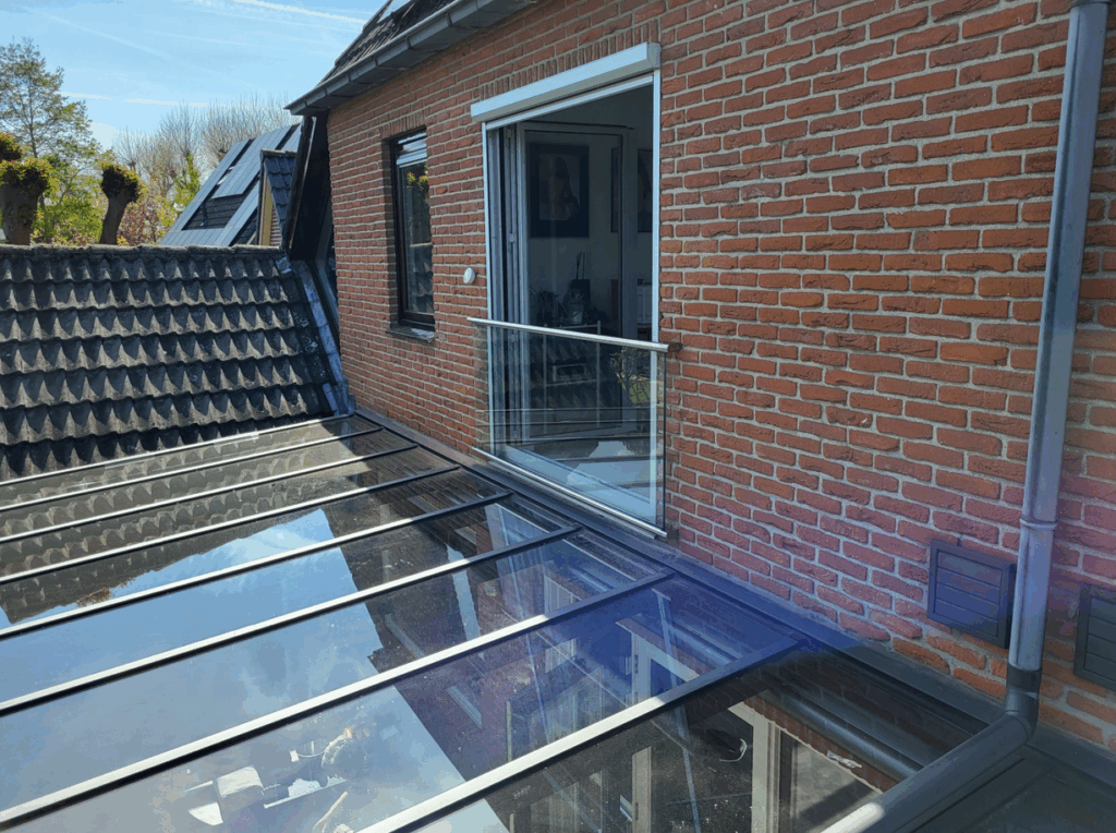 Moderne Franse balkonhekken met glas