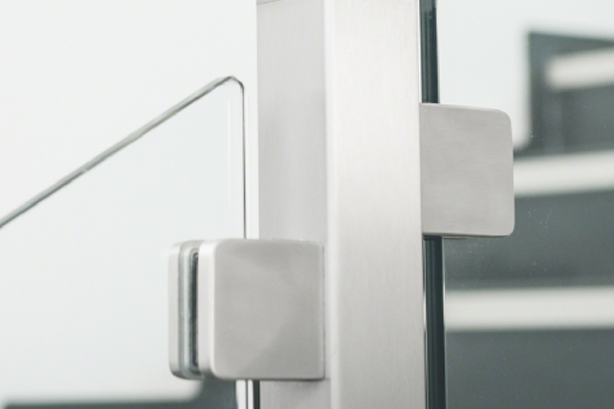 Wat is een Q-Railing glasklem?