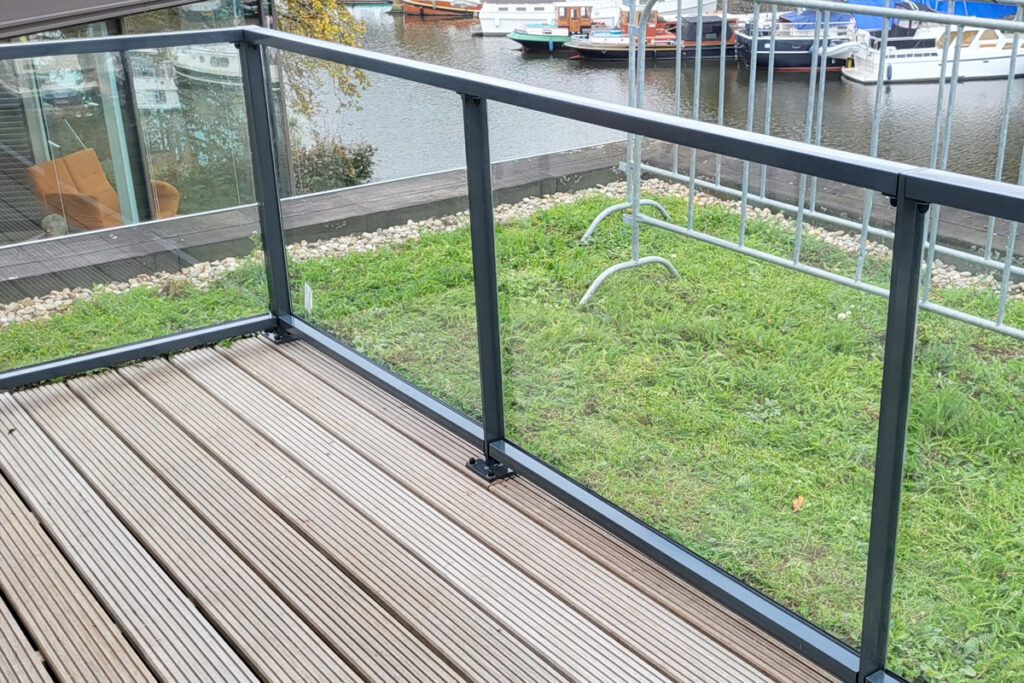 Voordelen balkonhekwerk met glas