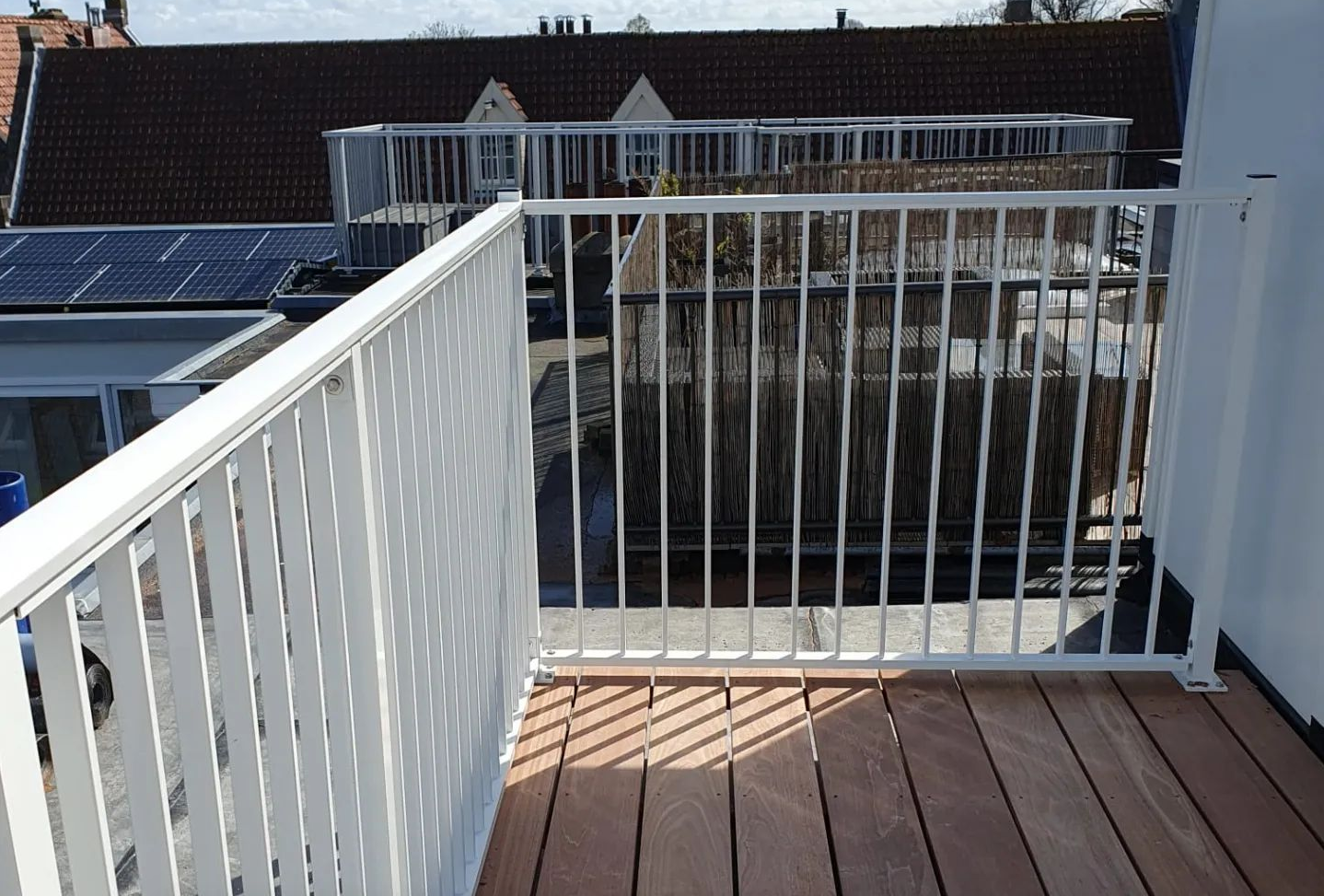 Moderne Balustrades: Waarom Aluminium de Perfecte Keuze is voor een Strakke Look