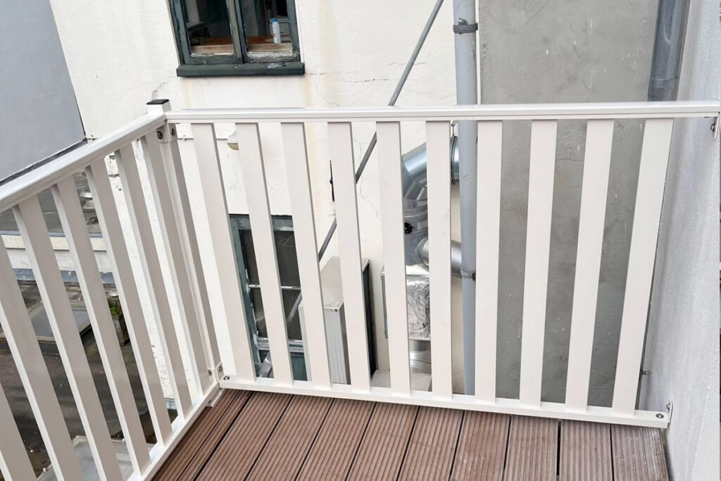 Stalen balkonhek renoveren