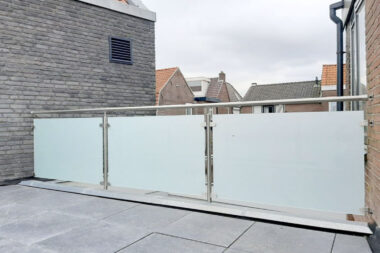 Balkon afschermen tegen inkijk