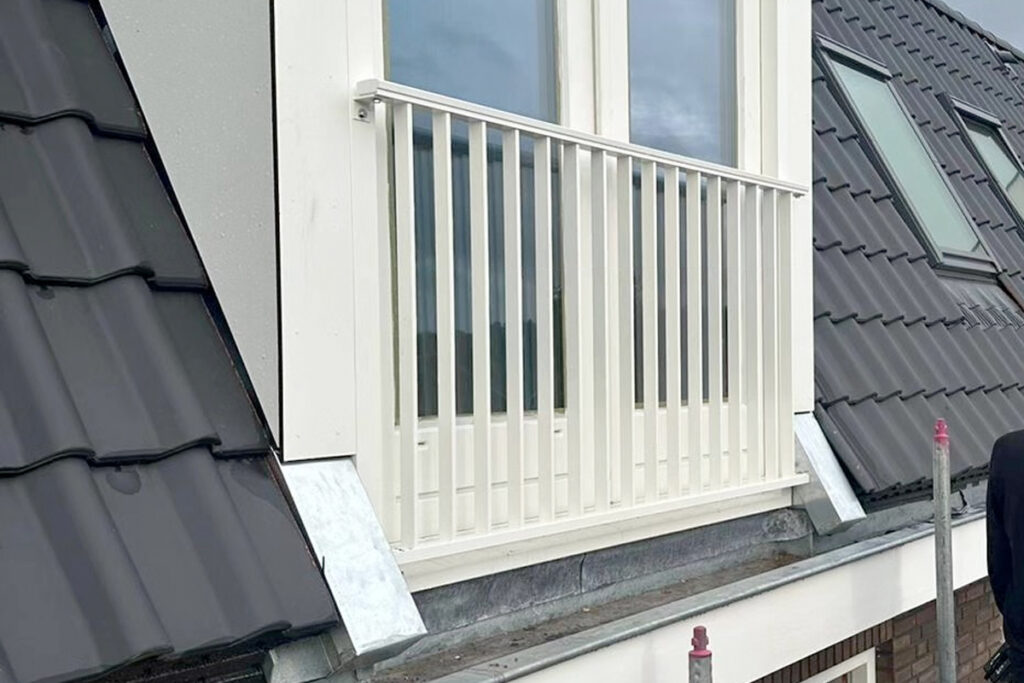 Frans balkonhek laten plaatsen in Baarn