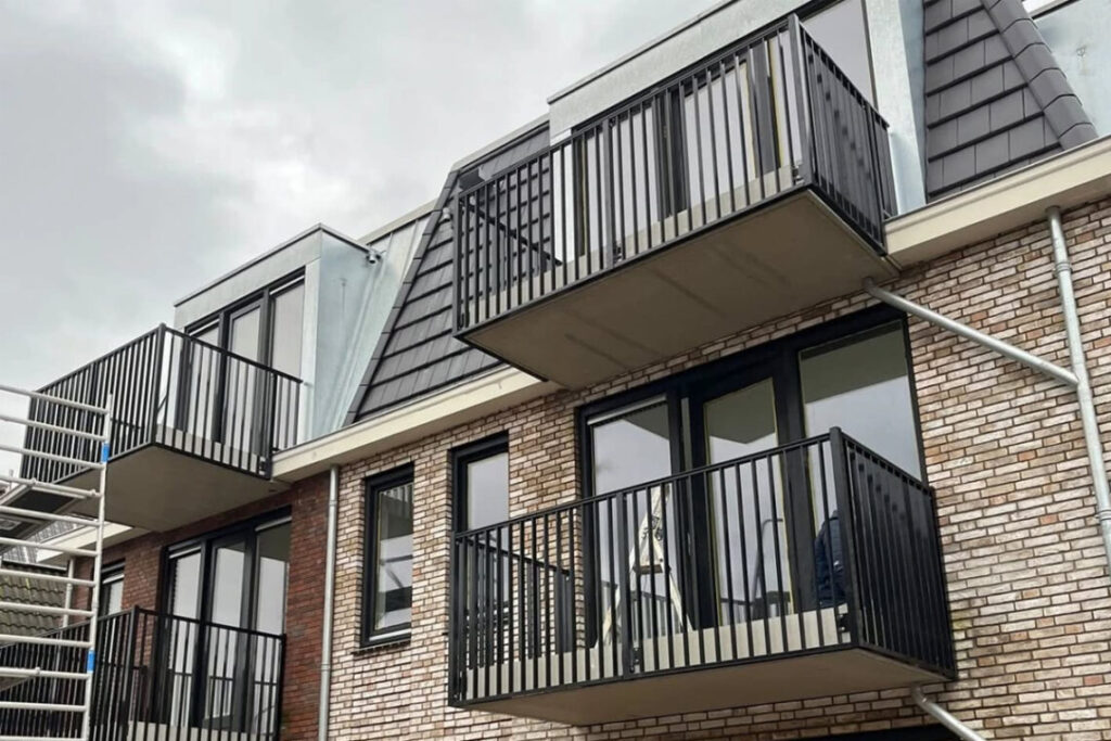 Spijlenhekwerk zwart voor balkon