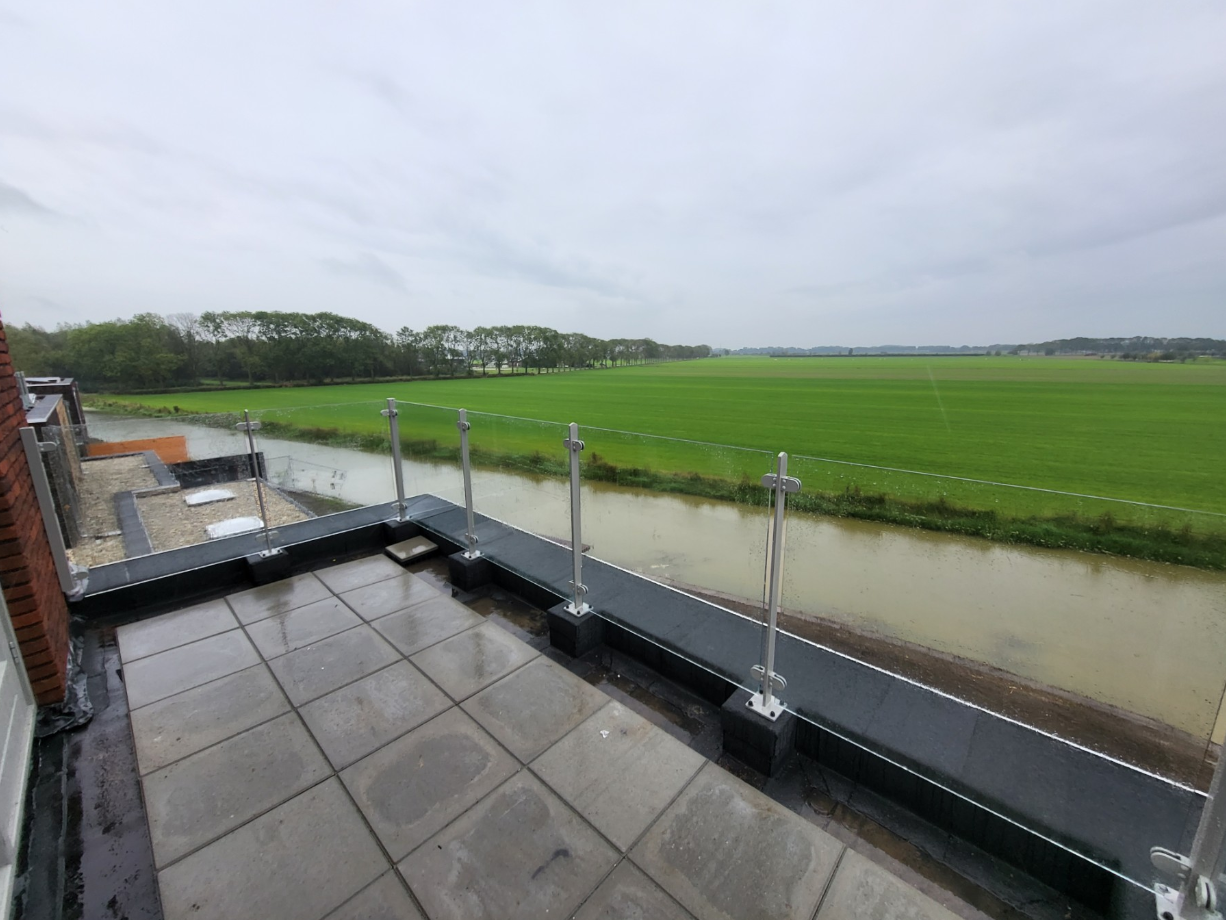 Stalen balustrade met glas kopen