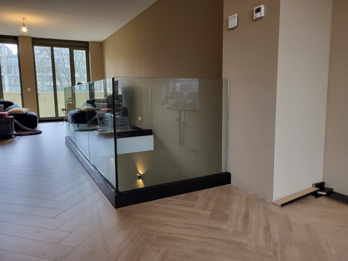 Voordelen van een glazen balustrade om je vide