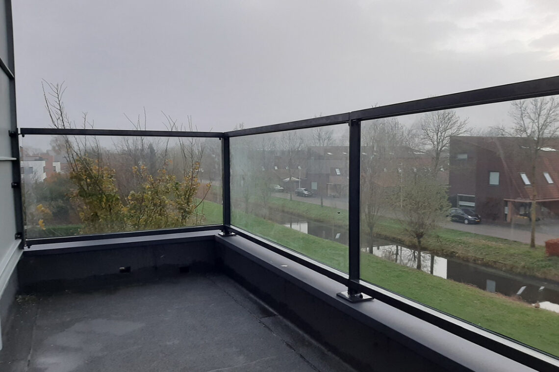 Wat zijn de prijzen van een glazen balustrade