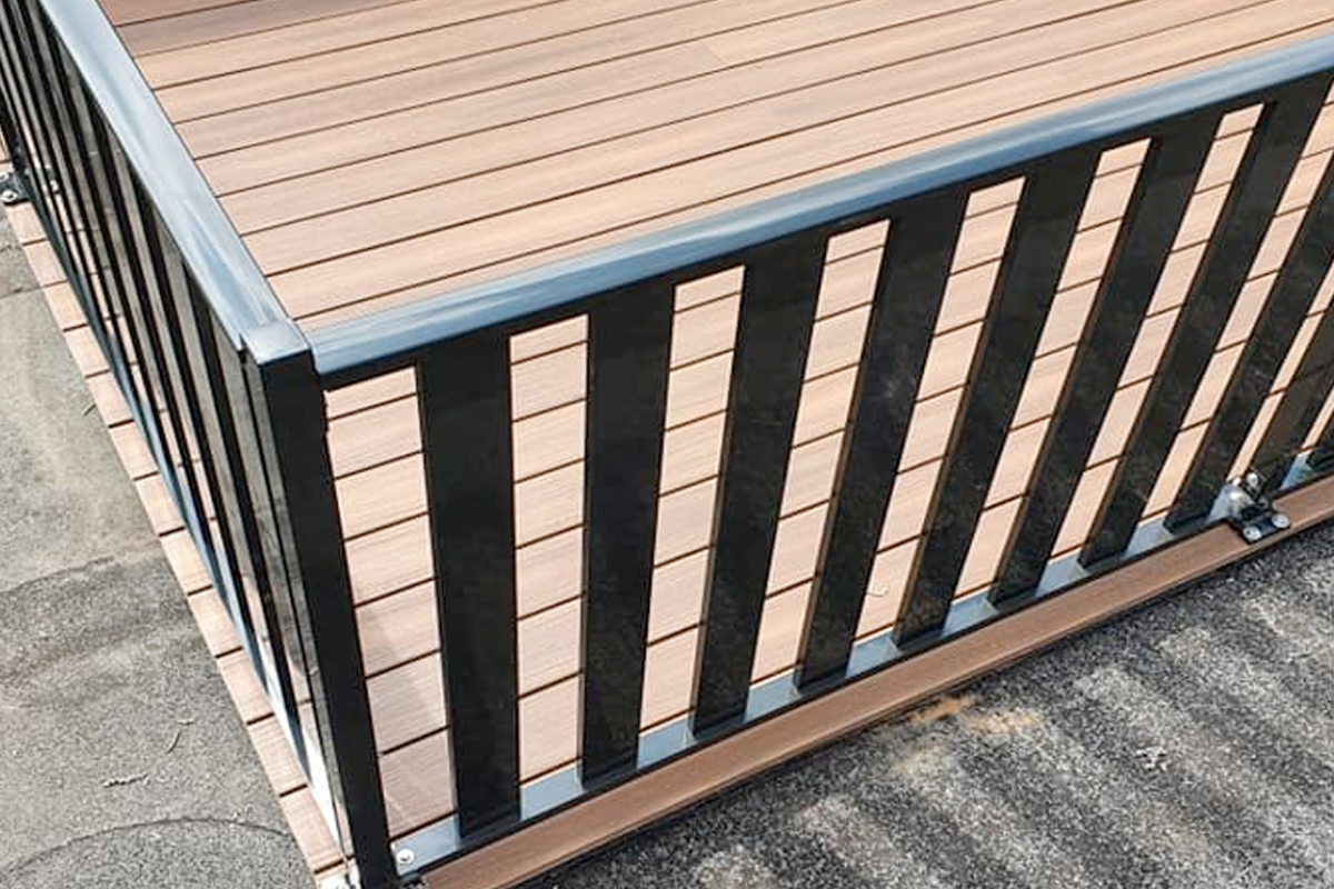 Lamellen hekwerk kopen: stijlvolle afscheiding met een moderne uitstraling