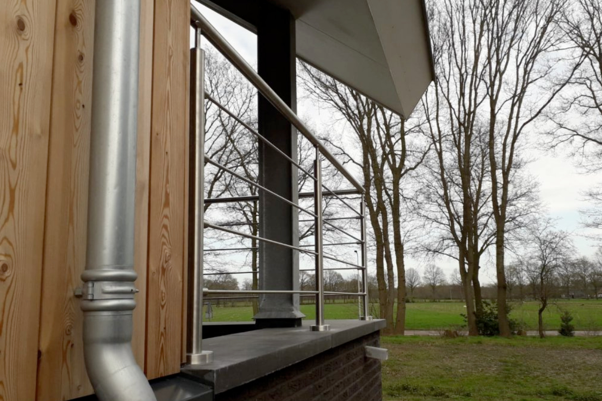 RVS balustrade onderdelen: de basis voor een stijlvolle en veilige afwerking