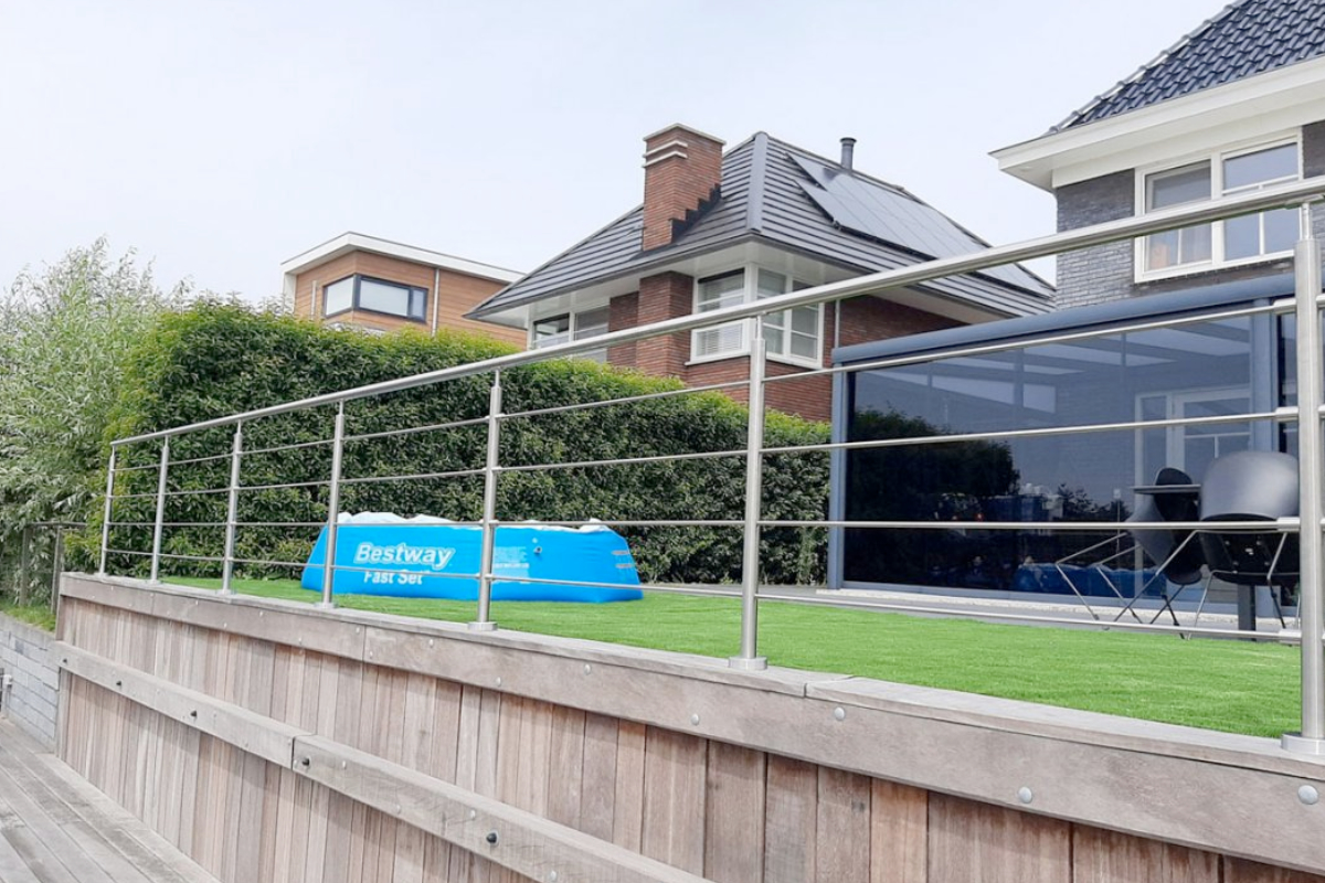 RVS balustrade van Q-Railing laten plaatsen: topkwaliteit en vakmanschap voor jouw project