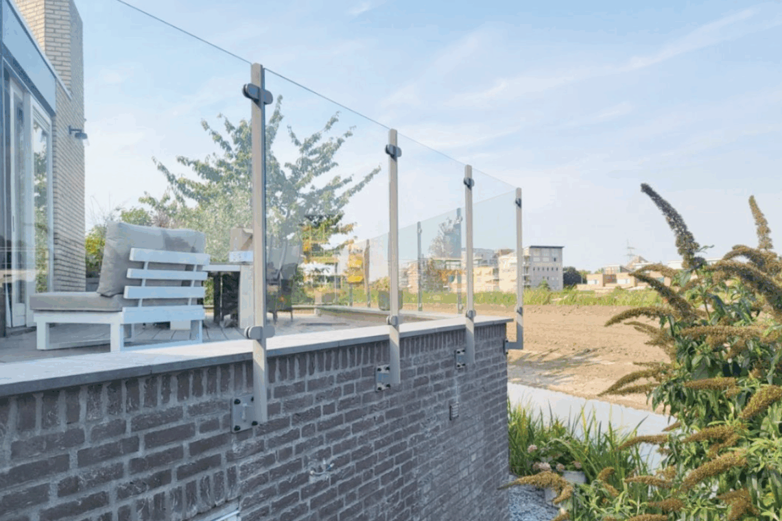 Balkonhek met glas online bestellen