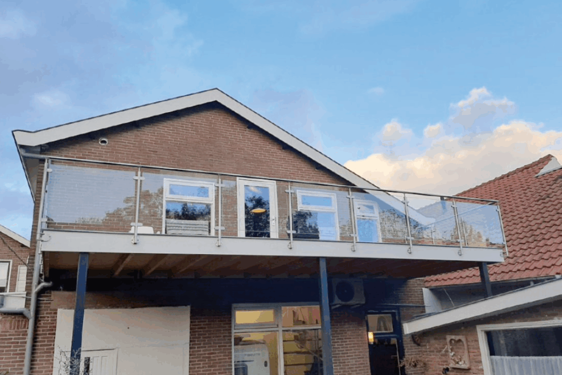 Balkonhek met glas prijzen