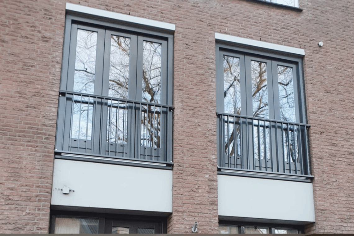 Frans balkon van aluminium