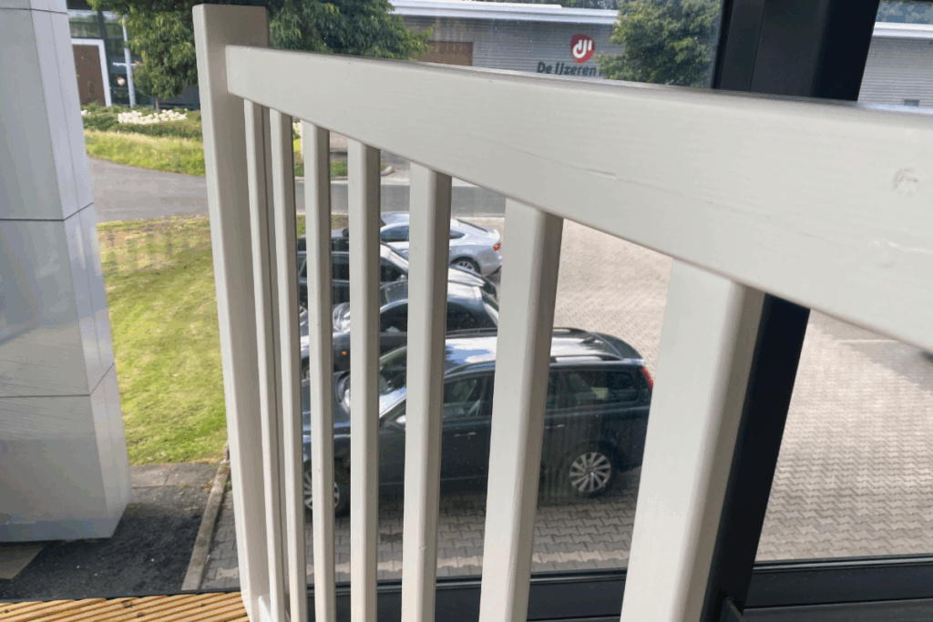 Houten balustrade laten maken