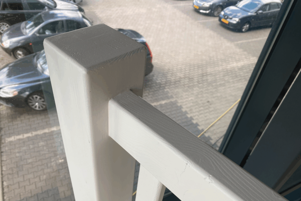 Houten balustrade laten maken